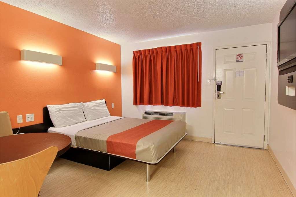 Motel 6-Swift Current, Sk Δωμάτιο φωτογραφία