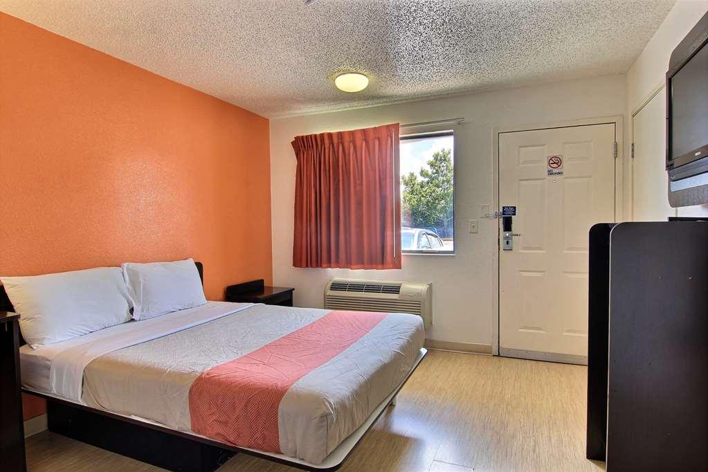 Motel 6-Swift Current, Sk Δωμάτιο φωτογραφία